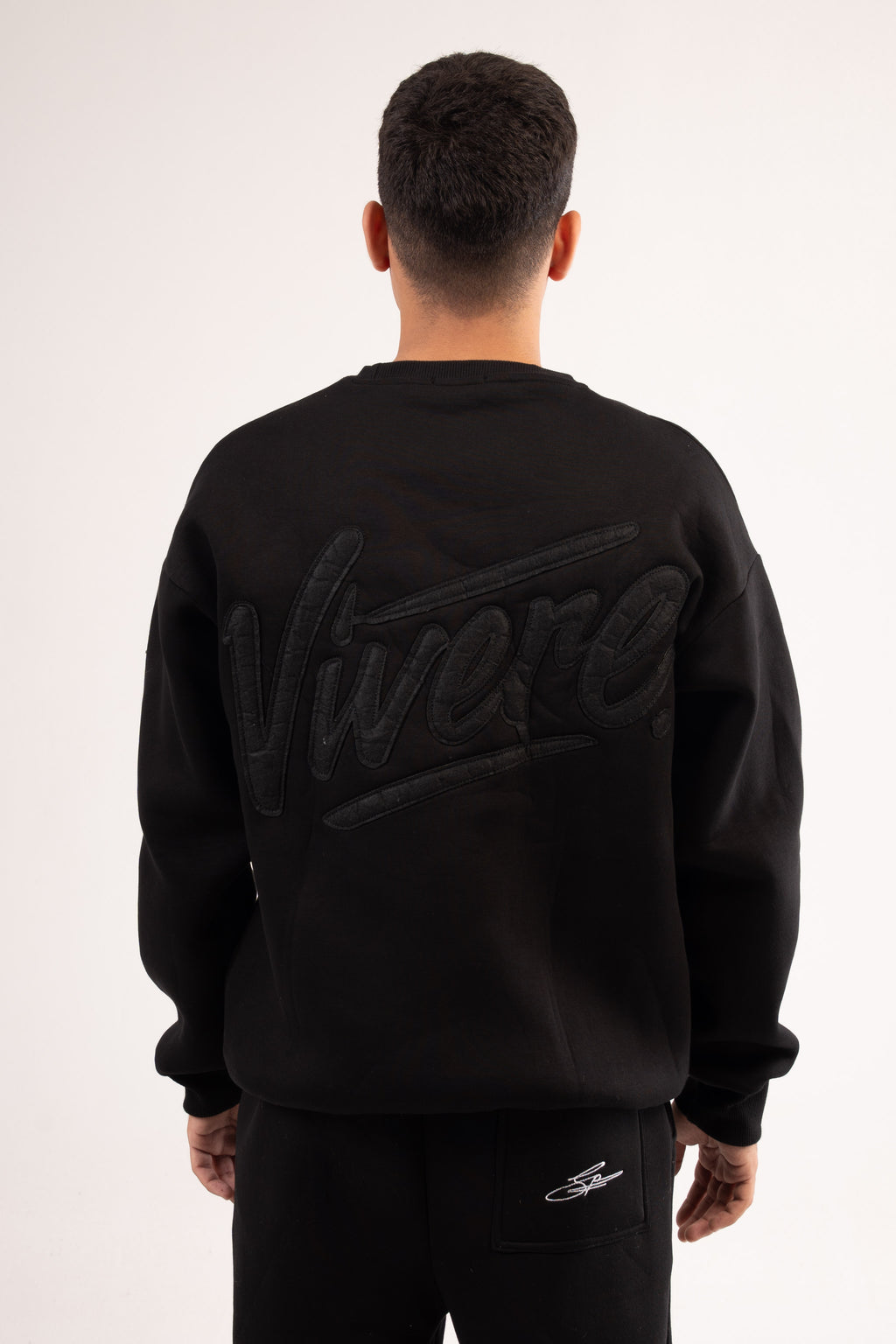 Black -Vivere- Crewneck